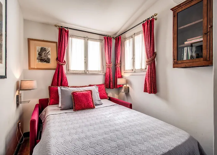 Stylish 2 Bdr With Balcony By Pantheon & Forum