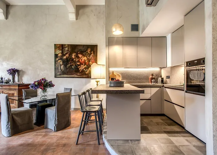 Stylish 2 Bdr With Balcony By Pantheon & Forum Appartamento