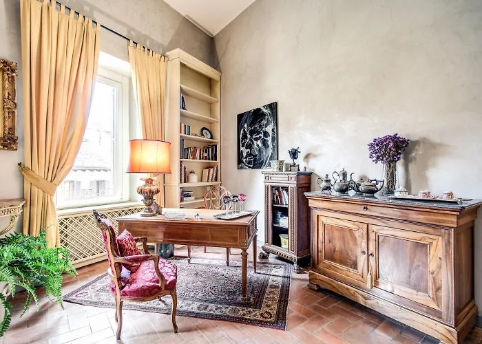 Stylish 2 Bdr With Balcony By Pantheon & Forum Appartamento *