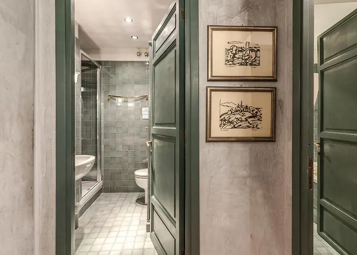 Stylish 2 Bdr With Balcony By Pantheon & Forum Roma